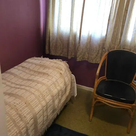 I Damstien Leilighet